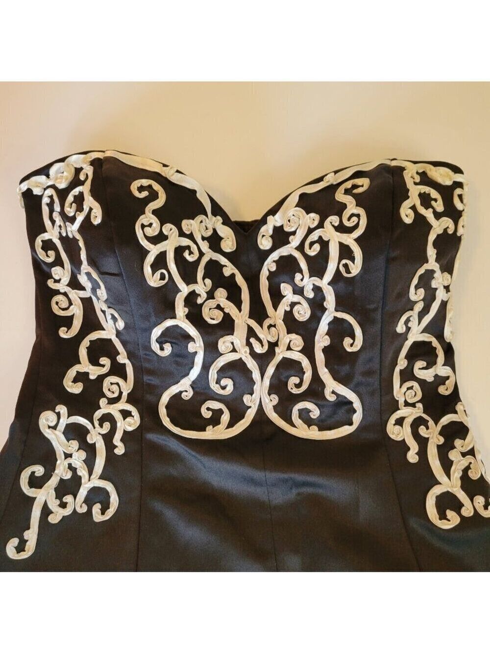 White House Black Market Black Strapless Dress Ribbon Detail Women's Size 0 - Picture 3 of 10